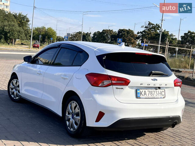 Белый Форд Фокус, объемом двигателя 1.5 л и пробегом 139 тыс. км за 10900 $, фото 9 на Automoto.ua