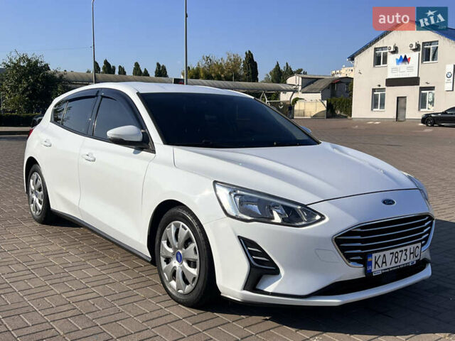Белый Форд Фокус, объемом двигателя 1.5 л и пробегом 139 тыс. км за 11400 $, фото 7 на Automoto.ua