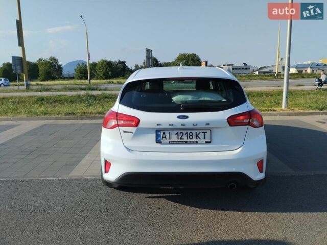 Білий Форд Фокус, об'ємом двигуна 1.5 л та пробігом 165 тис. км за 12300 $, фото 2 на Automoto.ua