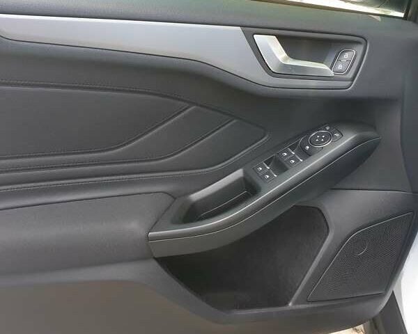 Белый Форд Фокус, объемом двигателя 1.5 л и пробегом 32 тыс. км за 14400 $, фото 15 на Automoto.ua