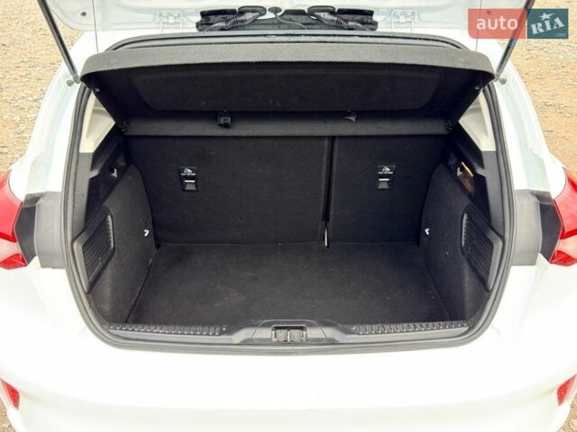Белый Форд Фокус, объемом двигателя 1.5 л и пробегом 34 тыс. км за 15500 $, фото 10 на Automoto.ua
