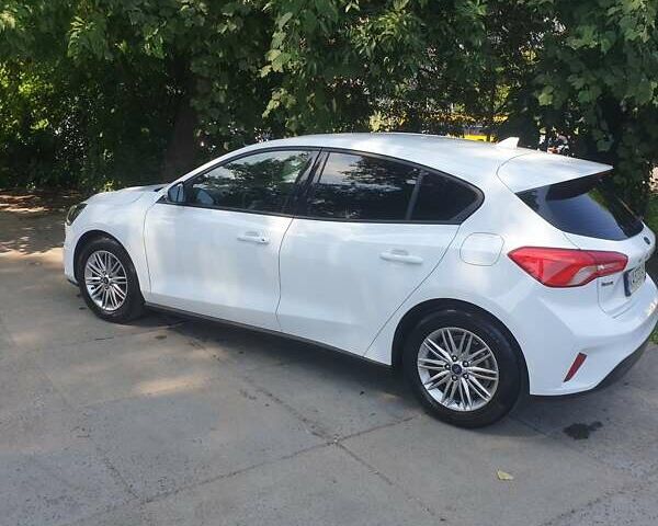 Белый Форд Фокус, объемом двигателя 1.5 л и пробегом 32 тыс. км за 14400 $, фото 7 на Automoto.ua