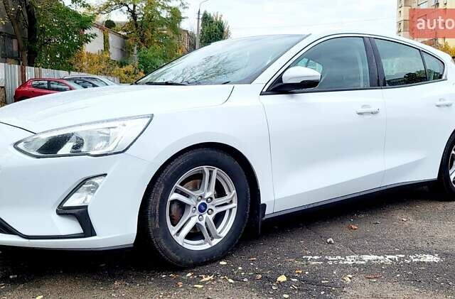 Белый Форд Фокус, объемом двигателя 1.5 л и пробегом 155 тыс. км за 12900 $, фото 27 на Automoto.ua