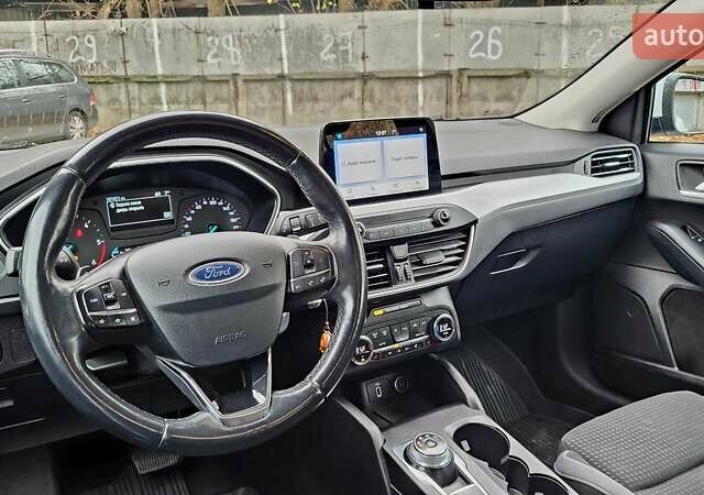 Белый Форд Фокус, объемом двигателя 1.5 л и пробегом 155 тыс. км за 12900 $, фото 14 на Automoto.ua