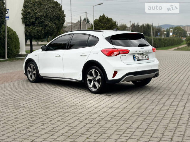 Белый Форд Фокус, объемом двигателя 1.5 л и пробегом 76 тыс. км за 18999 $, фото 5 на Automoto.ua