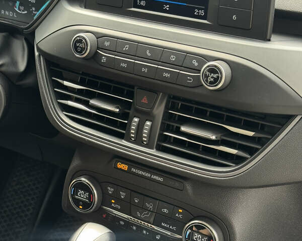 Белый Форд Фокус, объемом двигателя 1.5 л и пробегом 150 тыс. км за 12500 $, фото 15 на Automoto.ua