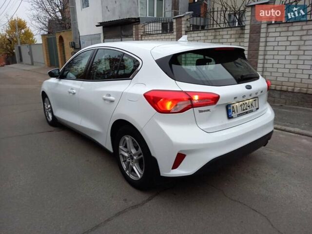 Белый Форд Фокус, объемом двигателя 1.5 л и пробегом 150 тыс. км за 13800 $, фото 8 на Automoto.ua