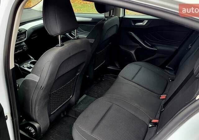 Белый Форд Фокус, объемом двигателя 1.5 л и пробегом 155 тыс. км за 12900 $, фото 20 на Automoto.ua