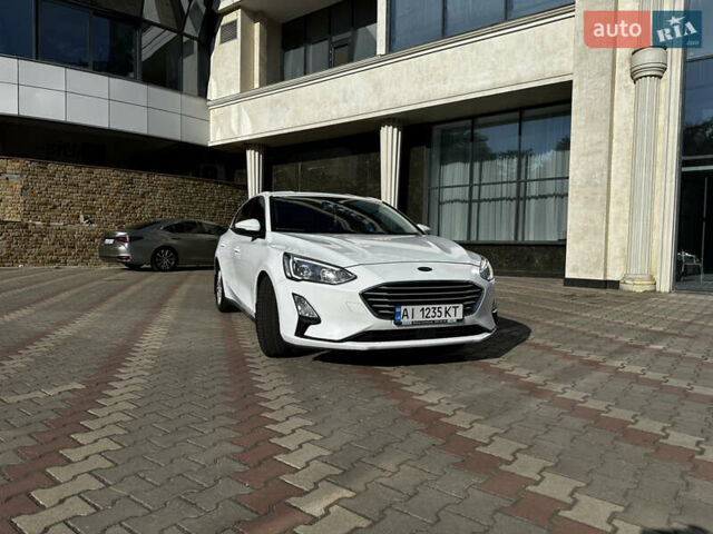 Белый Форд Фокус, объемом двигателя 1.5 л и пробегом 158 тыс. км за 13500 $, фото 11 на Automoto.ua