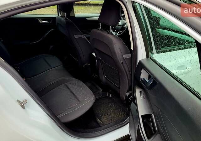 Белый Форд Фокус, объемом двигателя 1.5 л и пробегом 155 тыс. км за 12900 $, фото 21 на Automoto.ua