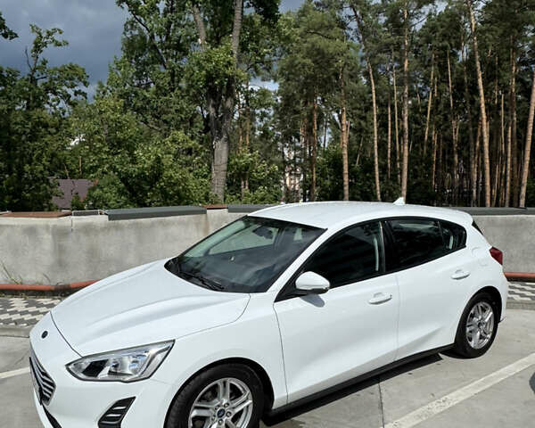 Белый Форд Фокус, объемом двигателя 1.5 л и пробегом 150 тыс. км за 12500 $, фото 8 на Automoto.ua