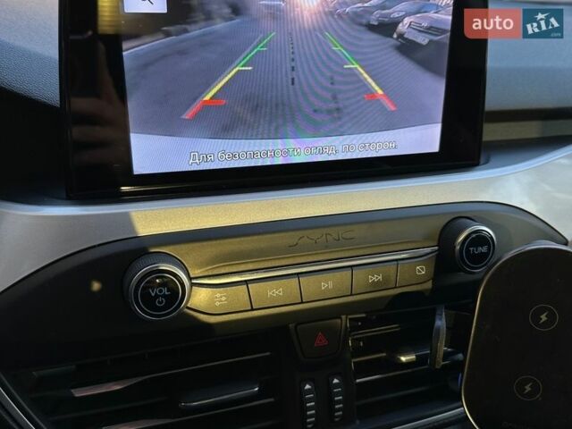 Белый Форд Фокус, объемом двигателя 1.5 л и пробегом 96 тыс. км за 14000 $, фото 5 на Automoto.ua