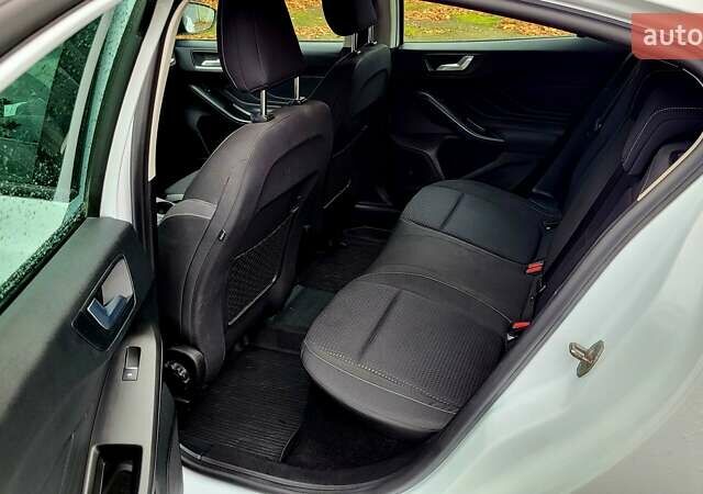 Белый Форд Фокус, объемом двигателя 1.5 л и пробегом 155 тыс. км за 12900 $, фото 19 на Automoto.ua