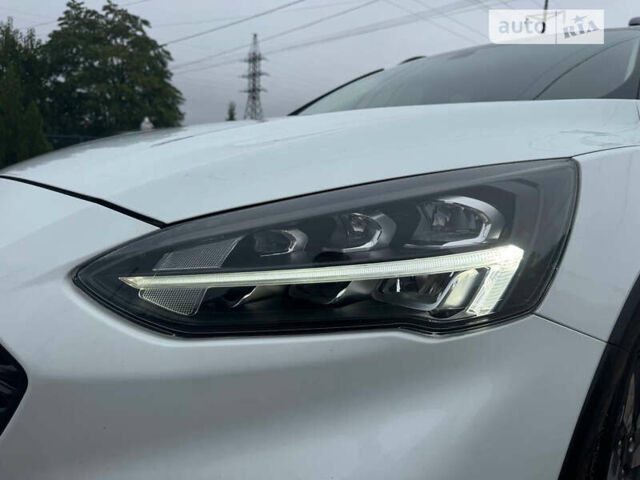 Белый Форд Фокус, объемом двигателя 1.5 л и пробегом 76 тыс. км за 18999 $, фото 25 на Automoto.ua