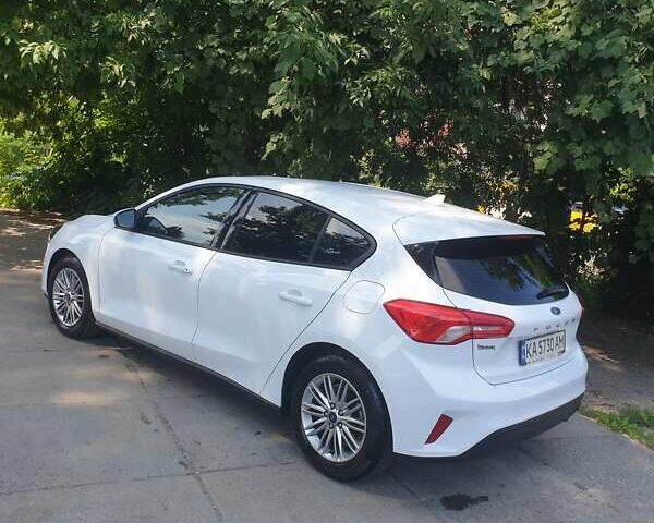 Белый Форд Фокус, объемом двигателя 1.5 л и пробегом 32 тыс. км за 14400 $, фото 5 на Automoto.ua