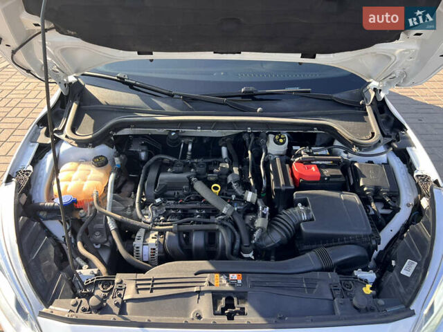 Белый Форд Фокус, объемом двигателя 1.5 л и пробегом 139 тыс. км за 10900 $, фото 27 на Automoto.ua