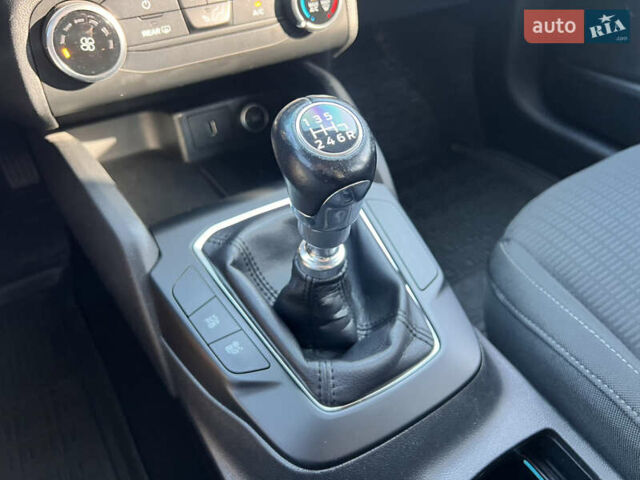 Белый Форд Фокус, объемом двигателя 1.5 л и пробегом 139 тыс. км за 10900 $, фото 18 на Automoto.ua