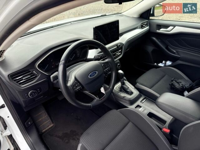 Белый Форд Фокус, объемом двигателя 1.5 л и пробегом 34 тыс. км за 15500 $, фото 16 на Automoto.ua