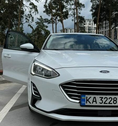 Білий Форд Фокус, об'ємом двигуна 1.5 л та пробігом 151 тис. км за 12250 $, фото 6 на Automoto.ua