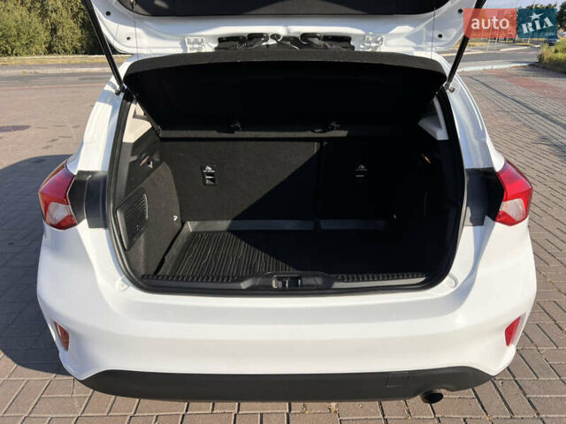 Белый Форд Фокус, объемом двигателя 1.5 л и пробегом 139 тыс. км за 10900 $, фото 28 на Automoto.ua