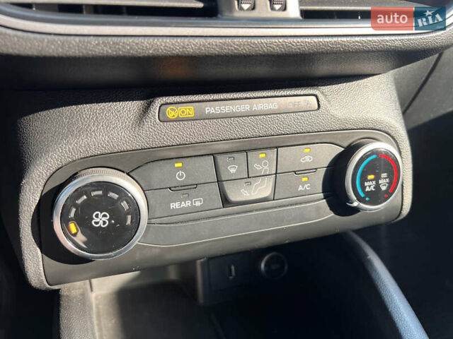 Белый Форд Фокус, объемом двигателя 1.5 л и пробегом 139 тыс. км за 10900 $, фото 17 на Automoto.ua