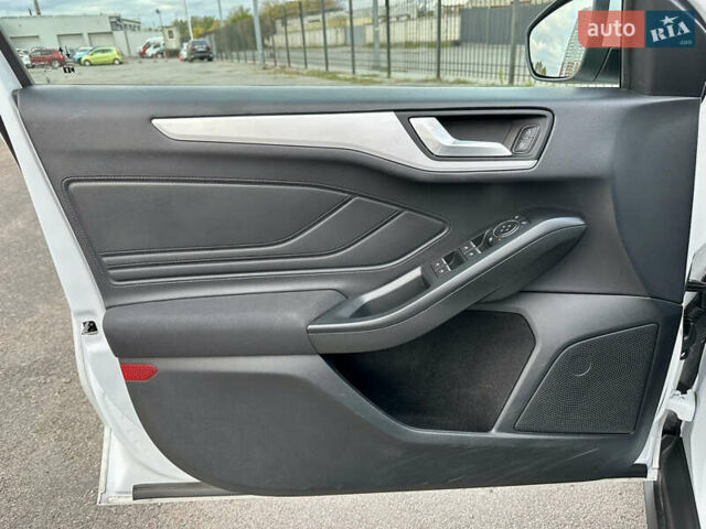 Белый Форд Фокус, объемом двигателя 1.5 л и пробегом 159 тыс. км за 14500 $, фото 18 на Automoto.ua