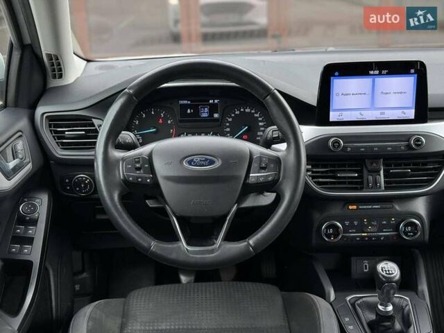 Белый Форд Фокус, объемом двигателя 1.5 л и пробегом 130 тыс. км за 12500 $, фото 10 на Automoto.ua