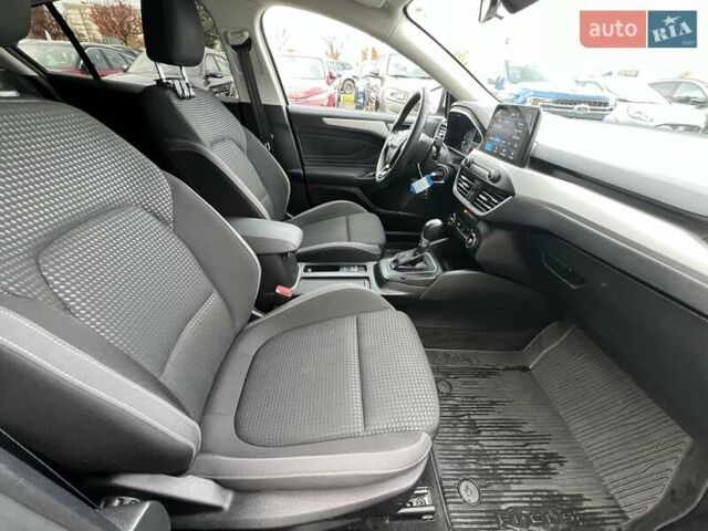 Белый Форд Фокус, объемом двигателя 1.5 л и пробегом 68 тыс. км за 15234 $, фото 19 на Automoto.ua