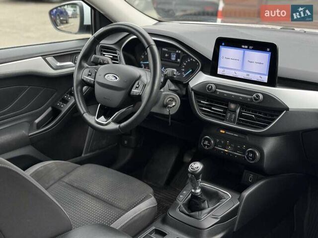 Белый Форд Фокус, объемом двигателя 1.5 л и пробегом 130 тыс. км за 12500 $, фото 7 на Automoto.ua