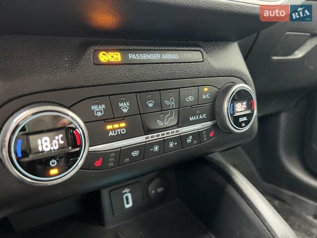 Белый Форд Фокус, объемом двигателя 1.5 л и пробегом 68 тыс. км за 15234 $, фото 27 на Automoto.ua