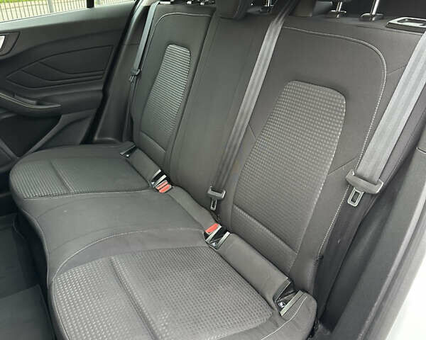 Белый Форд Фокус, объемом двигателя 1.5 л и пробегом 159 тыс. км за 14500 $, фото 21 на Automoto.ua