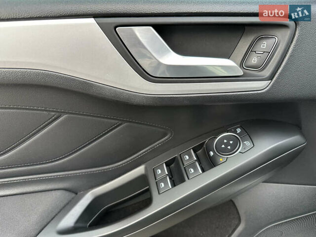 Белый Форд Фокус, объемом двигателя 1.5 л и пробегом 159 тыс. км за 14500 $, фото 19 на Automoto.ua