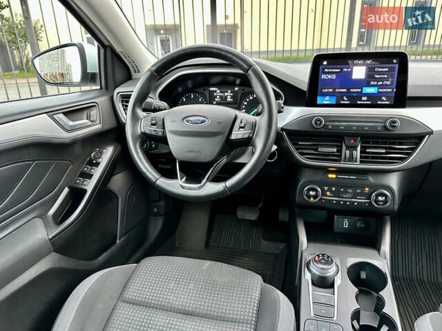 Белый Форд Фокус, объемом двигателя 1.5 л и пробегом 159 тыс. км за 14500 $, фото 13 на Automoto.ua