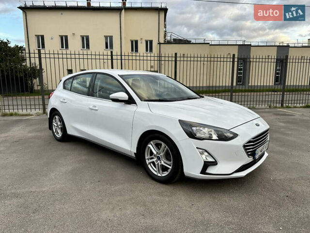 Белый Форд Фокус, объемом двигателя 1.5 л и пробегом 159 тыс. км за 14500 $, фото 6 на Automoto.ua