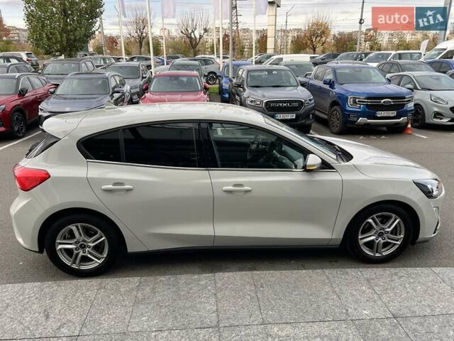 Белый Форд Фокус, объемом двигателя 1.5 л и пробегом 68 тыс. км за 15234 $, фото 7 на Automoto.ua