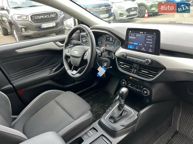 Белый Форд Фокус, объемом двигателя 1.5 л и пробегом 68 тыс. км за 15234 $, фото 20 на Automoto.ua