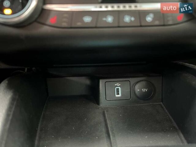 Белый Форд Фокус, объемом двигателя 1.5 л и пробегом 68 тыс. км за 15234 $, фото 28 на Automoto.ua