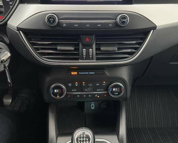 Белый Форд Фокус, объемом двигателя 1.5 л и пробегом 78 тыс. км за 13900 $, фото 11 на Automoto.ua