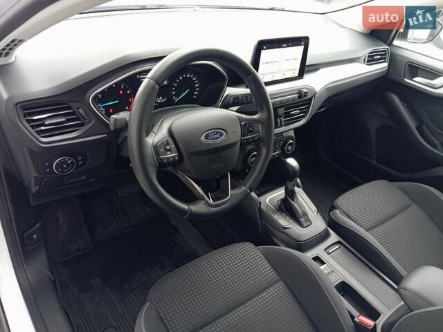 Білий Форд Фокус, об'ємом двигуна 1.5 л та пробігом 48 тис. км за 15900 $, фото 9 на Automoto.ua