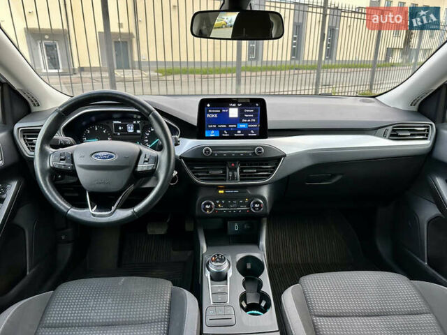 Белый Форд Фокус, объемом двигателя 1.5 л и пробегом 159 тыс. км за 14500 $, фото 9 на Automoto.ua