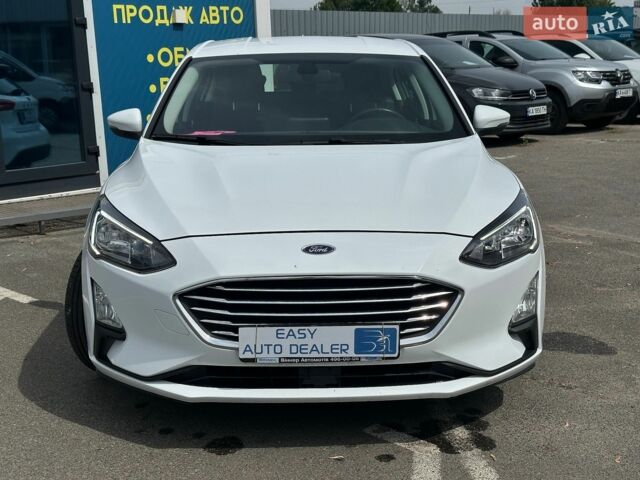 Белый Форд Фокус, объемом двигателя 1.5 л и пробегом 159 тыс. км за 11990 $, фото 2 на Automoto.ua