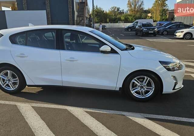Белый Форд Фокус, объемом двигателя 1.5 л и пробегом 159 тыс. км за 14900 $, фото 9 на Automoto.ua