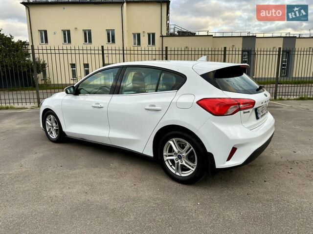 Белый Форд Фокус, объемом двигателя 1.5 л и пробегом 159 тыс. км за 14500 $, фото 2 на Automoto.ua