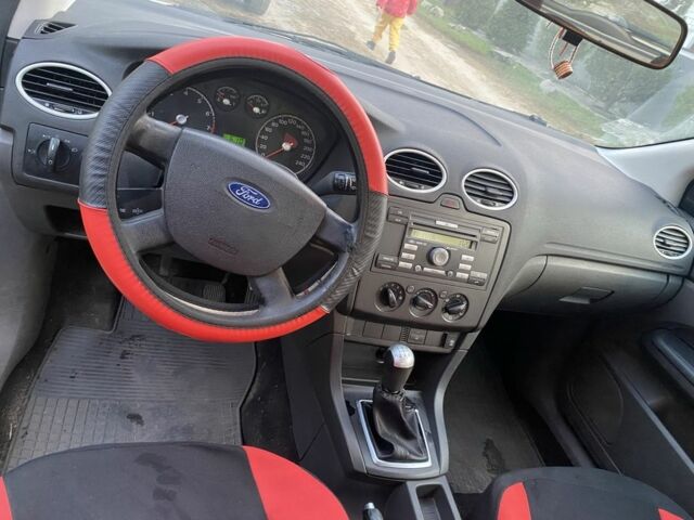 Форд Фокус 2006 в Змиеве на Automoto.ua Белый Форд Фокус, объемом двигателя 1.4 л и пробегом 260 тыс. км за 3400 $, фото 1 на Automoto.ua