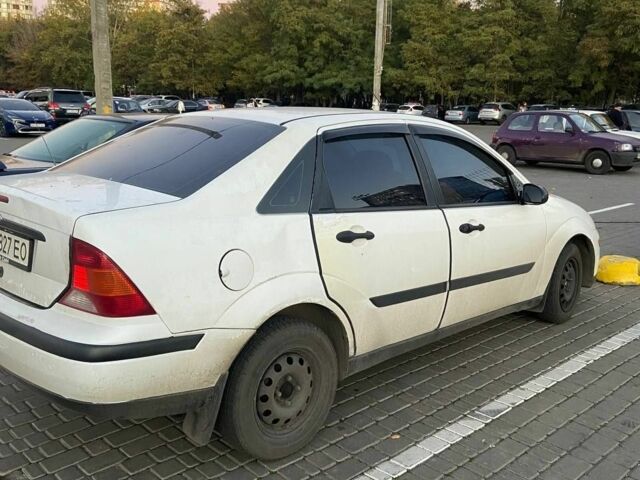 Білий Форд Фокус, об'ємом двигуна 2 л та пробігом 300 тис. км за 700 $, фото 1 на Automoto.ua