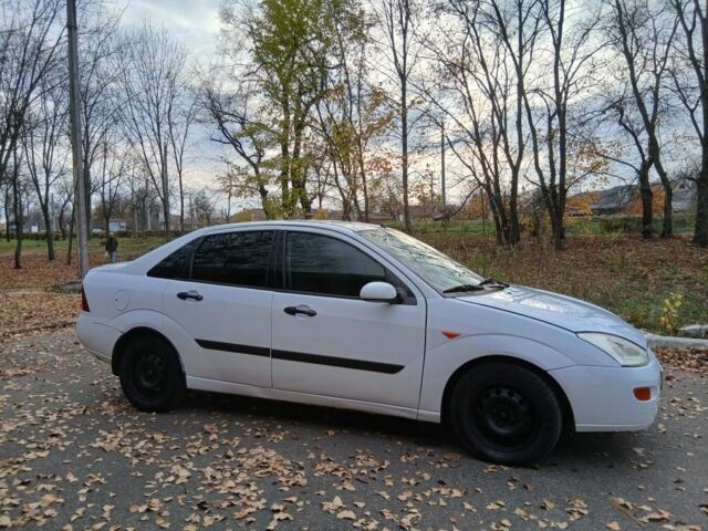 Белый Форд Фокус, объемом двигателя 1.6 л и пробегом 405 тыс. км за 2299 $, фото 3 на Automoto.ua