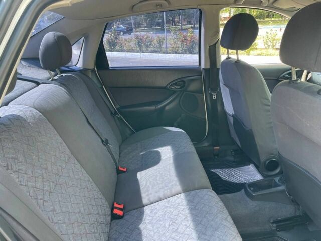 Белый Форд Фокус, объемом двигателя 1.6 л и пробегом 176 тыс. км за 3000 $, фото 12 на Automoto.ua