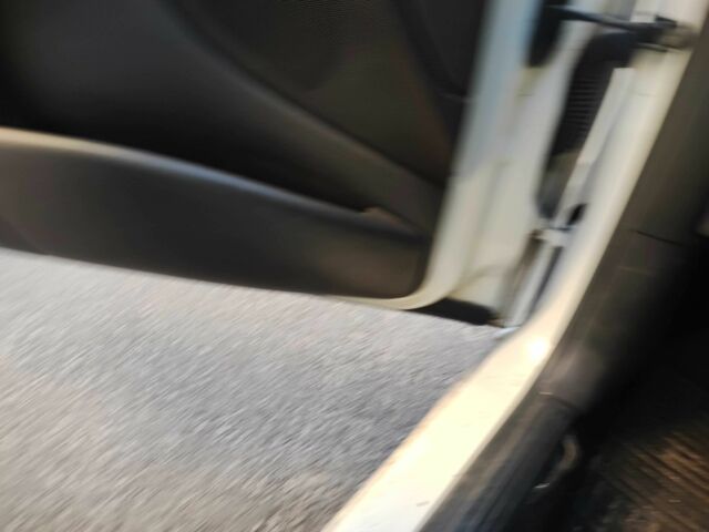 Белый Форд Фокус, объемом двигателя 1.6 л и пробегом 185 тыс. км за 3567 $, фото 9 на Automoto.ua