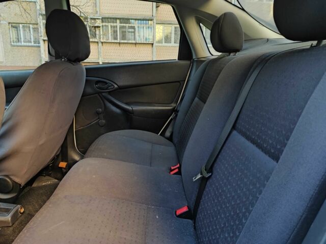 Белый Форд Фокус, объемом двигателя 1.6 л и пробегом 185 тыс. км за 3567 $, фото 7 на Automoto.ua