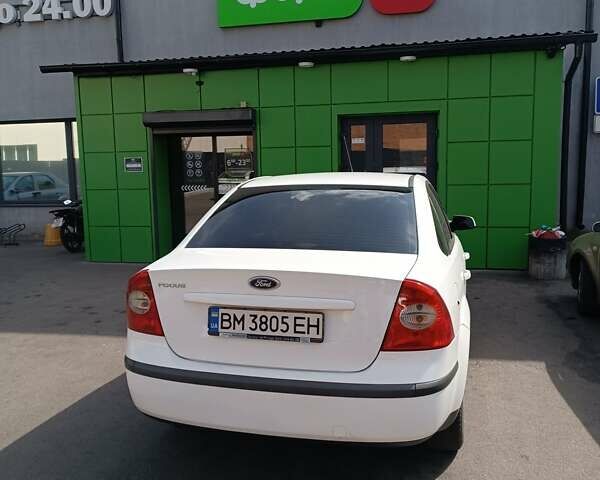 Белый Форд Фокус, объемом двигателя 1.6 л и пробегом 230 тыс. км за 4400 $, фото 3 на Automoto.ua